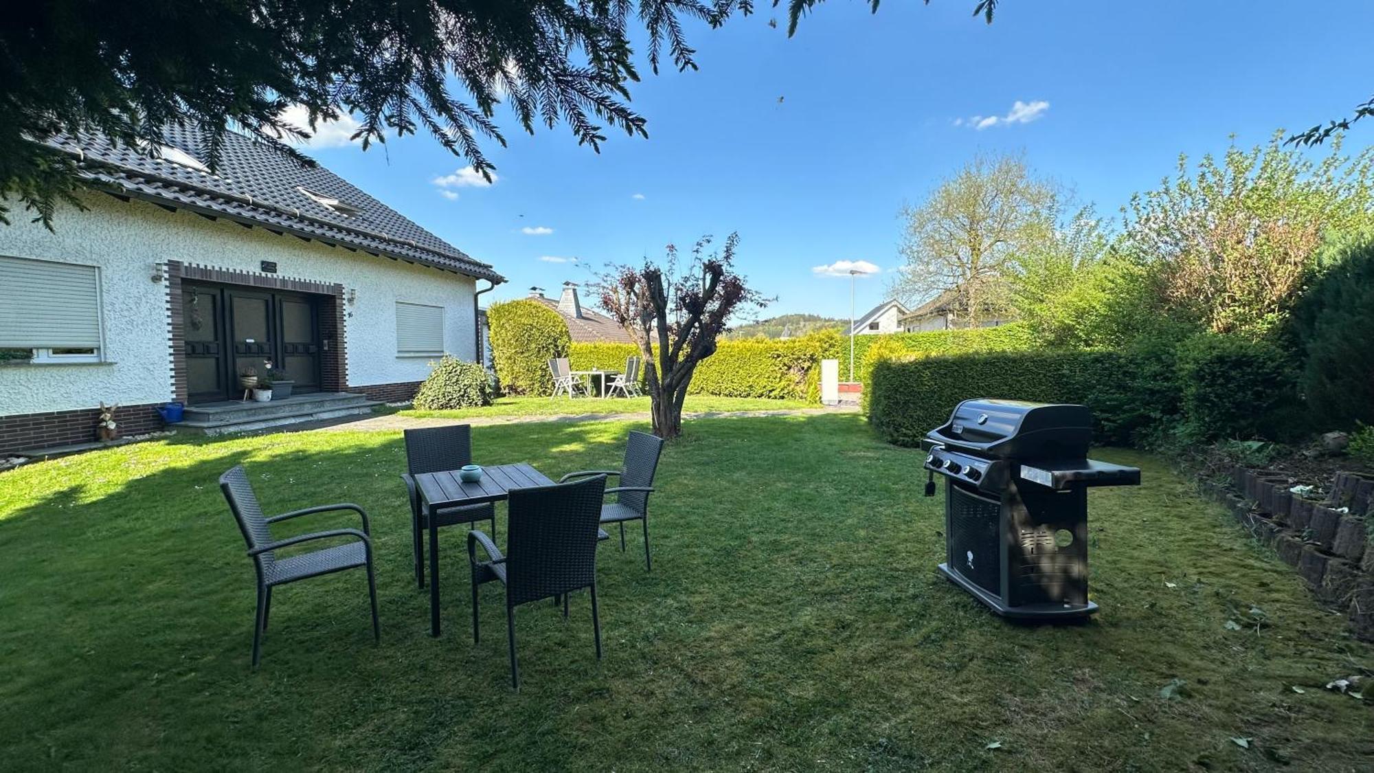 Fewo Hoheeifel, 1 Haus Mit 2 Apartments 5 Schlafzimmer In Kelberg Naehe Nuerburgring Bagian luar foto