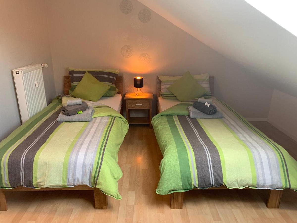 Fewo Hoheeifel, 1 Haus Mit 2 Apartments 5 Schlafzimmer In Kelberg Naehe Nuerburgring Bagian luar foto